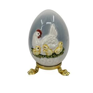 Goebel Germany 1995 Annual Egg Hen and Chicks 18th Edition Footed Figurine
